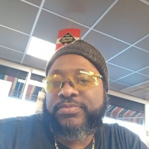 Meet your Posher, Quincy